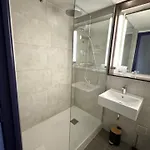 Hotell The Originals City, Le Gayant,
